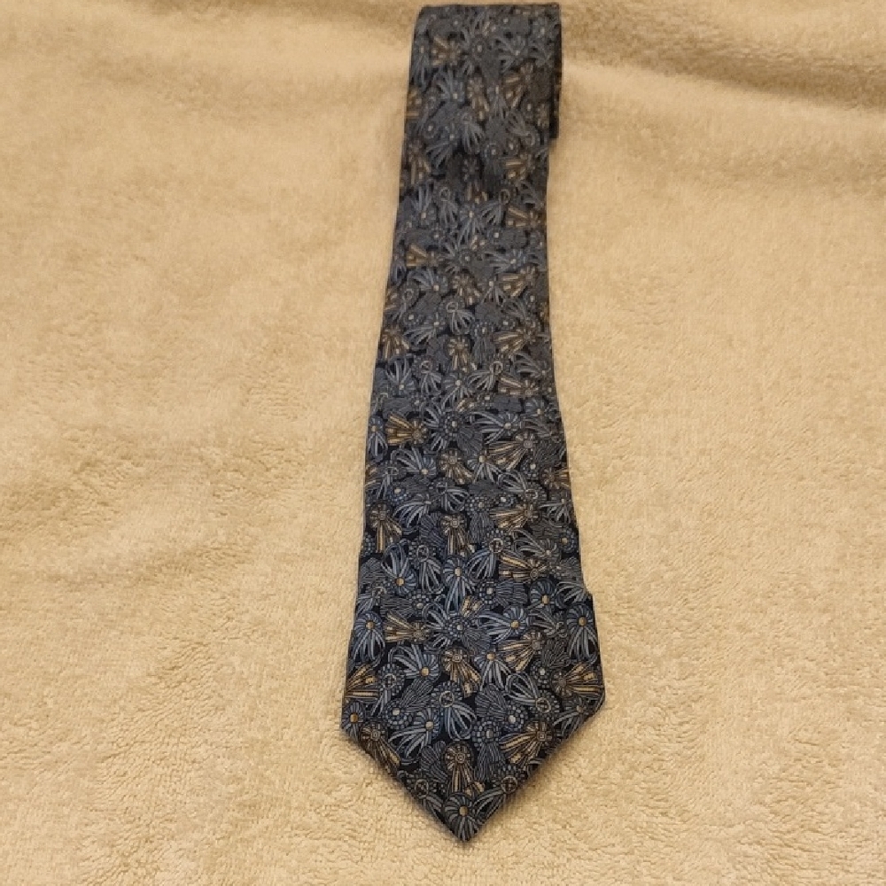 Elegant Blue Floral Men's Tie